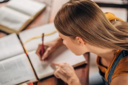 Hábitos de Estudo Produtivos: 7 que Transformam os Teus Resultados (Sem Mais Horas)